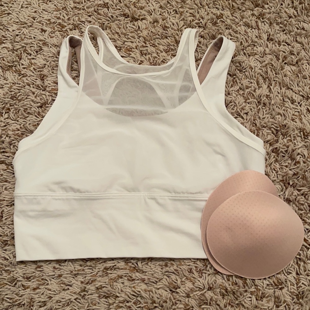 Lulu Lemon High Neck double lined mesh sports bra